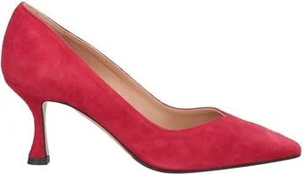 The Seller Woman Pumps
