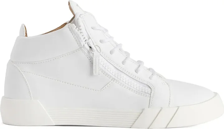 The Shark 5.0 sneakers