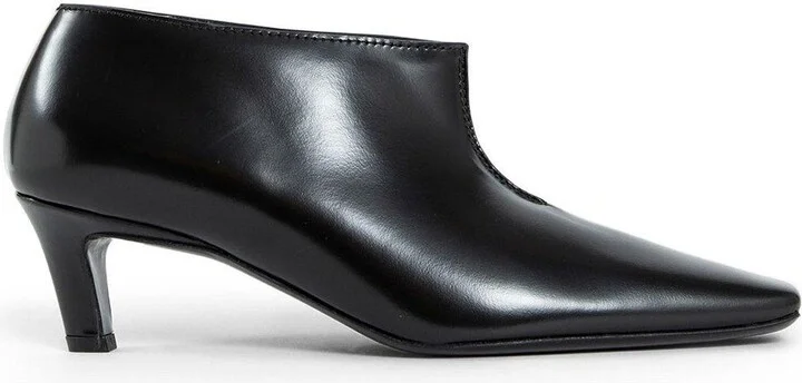 The Wide Shaft Square Toe Boots