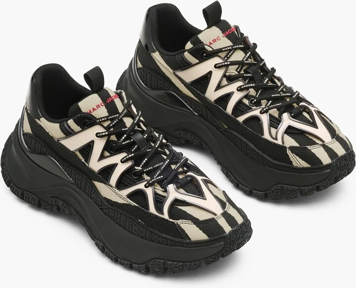 The Zebra Canvas Lazy Hiker - Black/white