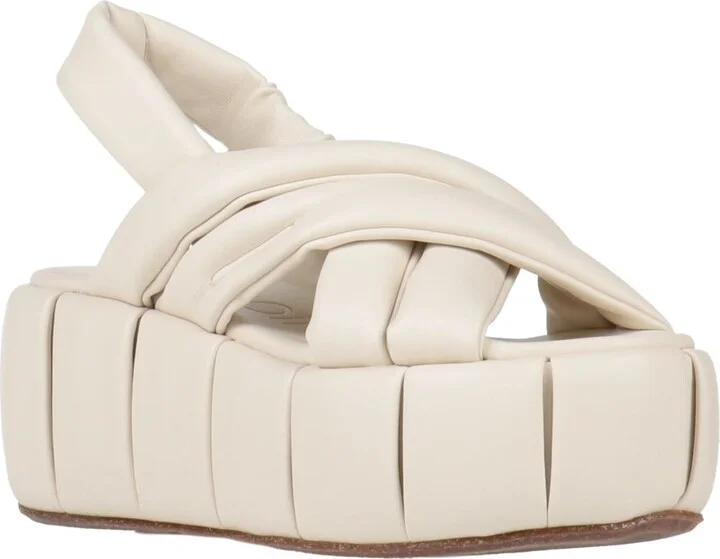 Themoirè Woman Sandals - Image 4