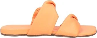 Salmon pink
