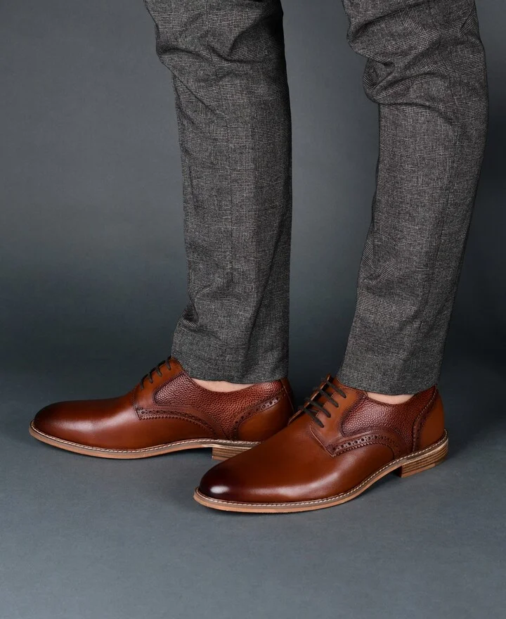 Thomas & Vine Men's Clayton Plain Toe Brogue Derby Shoe - Image 6
