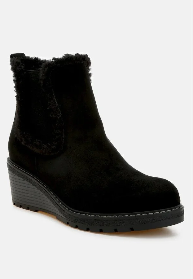 Thunderhoof Faux Fur Lined Chelsea Boots - Image 2