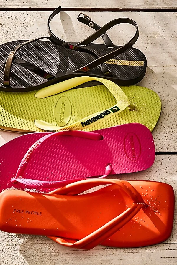 Tia Thong Sandals - Image 4