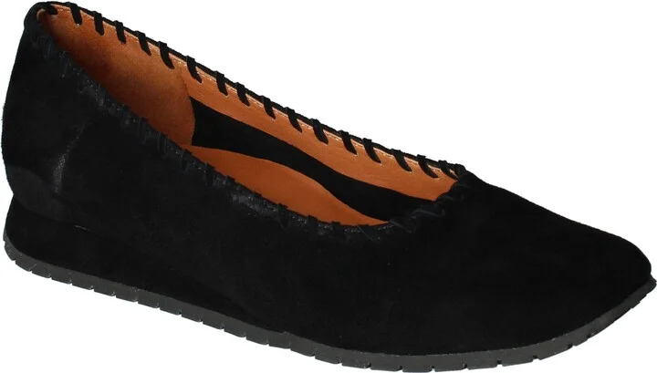Tiffanie Flat