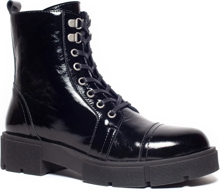 Tigar 02 Lug Sole Bootie