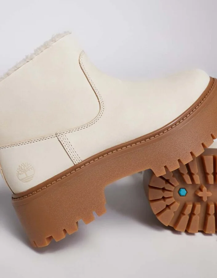Timberland stone street mid warm lined boot in natural nubuck - Image 2