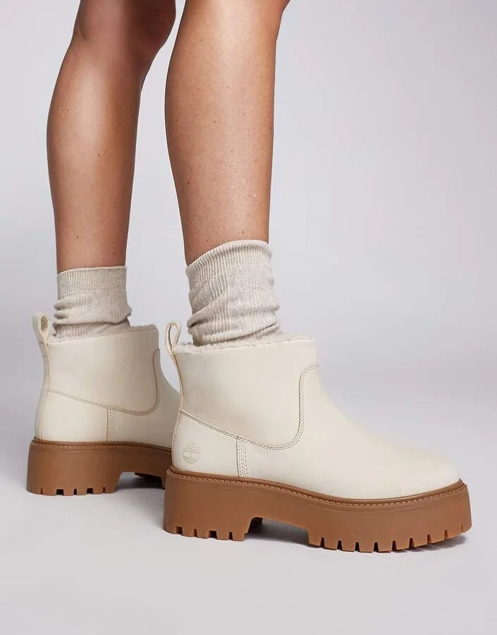 Timberland stone street mid warm lined boot in natural nubuck - Image 3
