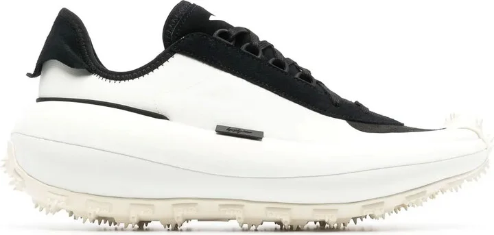 TN C1 low-top sneakers