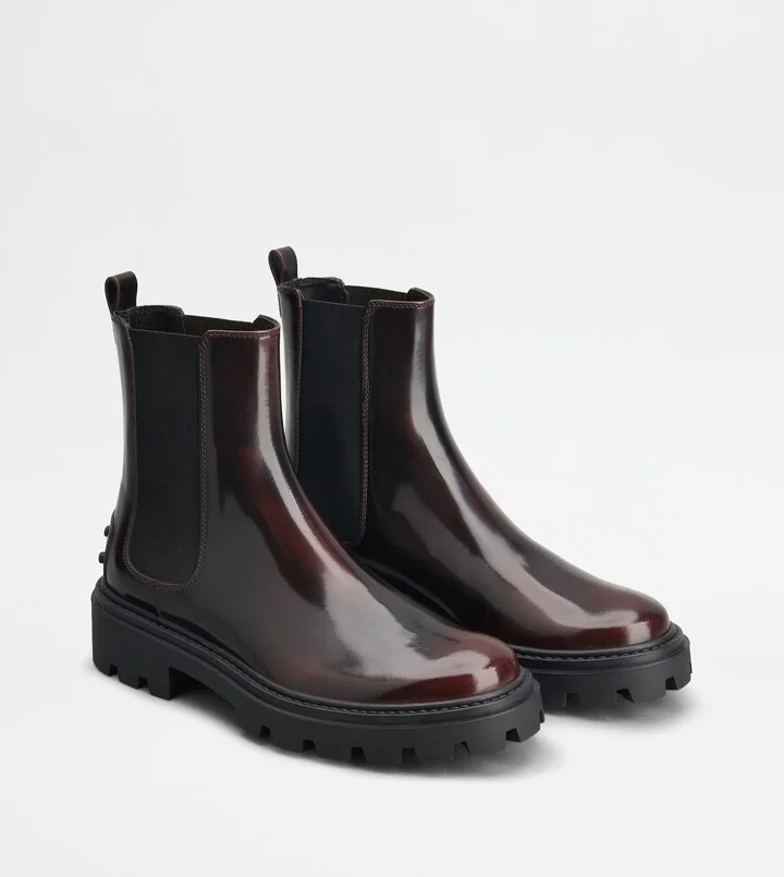 Tod's Chelsea Boots in Leather - Image 2