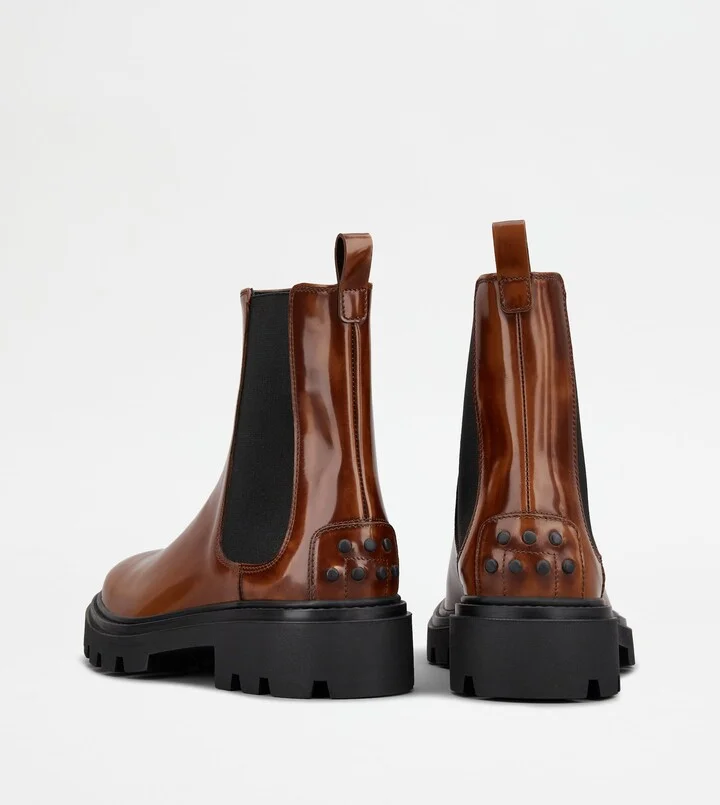 Tod's Chelsea Boots in Leather - Image 3