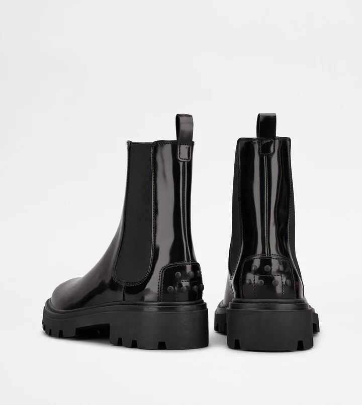 Tod's Chelsea Boots in Leather - Image 3