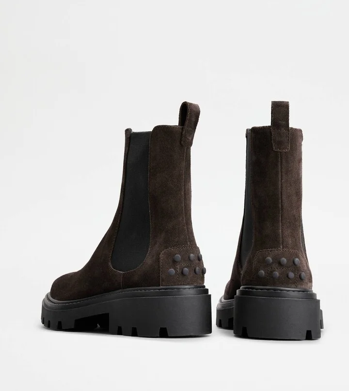 Tod's Chelsea Boots in Suede - Image 3