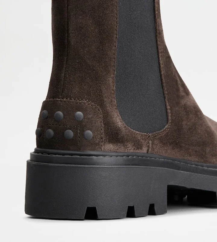 Tod's Chelsea Boots in Suede - Image 5