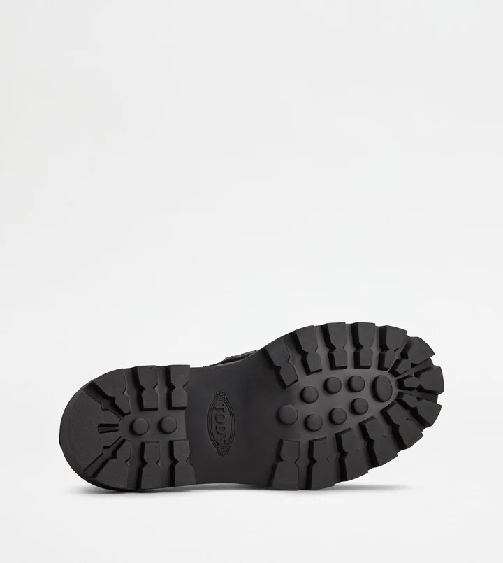 Tod's Fringed Loafers in Leather - Image 4