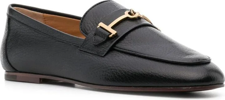 Tod'S Grained Leather Loafers With Metal T Ring Accessory Shoes - Image 3