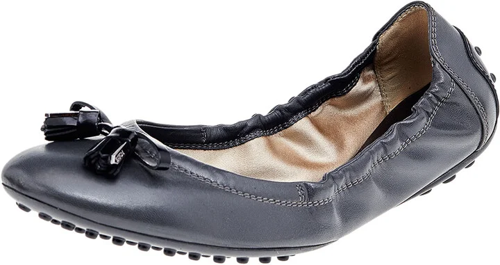 Tod's Grey/Black Patent And Leather Buckle Detail Scrunch Ballet Flats Size 36.5