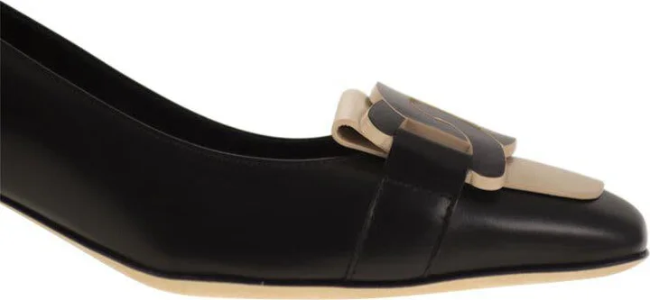 Tod'S Leather Pumps With Chain - Image 6