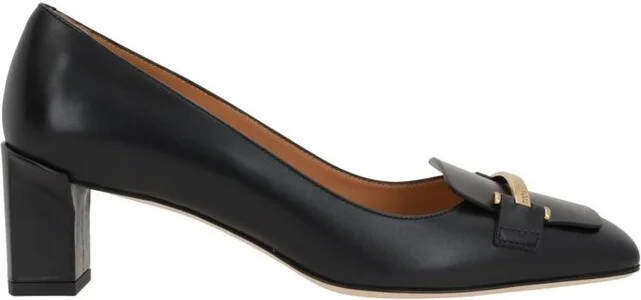 Tod's Logo Engraved Pumps