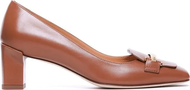 Tod's Logo Engraved Pumps