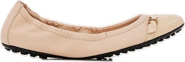 Tod's Logo Plaque Round Toe Flat Shoes