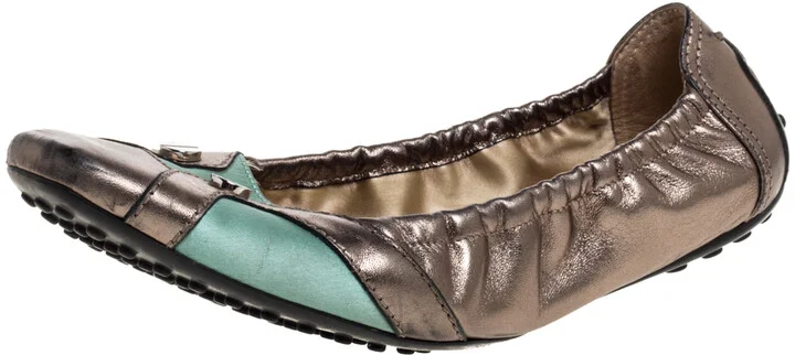 Tod's Metallic/Green Leather Scrunch Ballet Flats Size 38.5