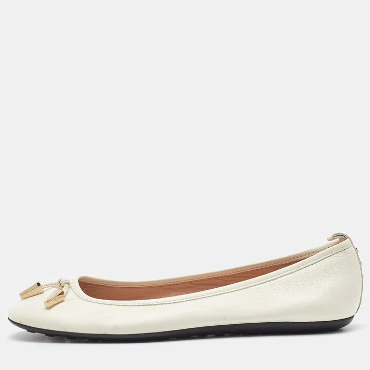 Tod's Off White Leather Studded Ballet Flats Size 38