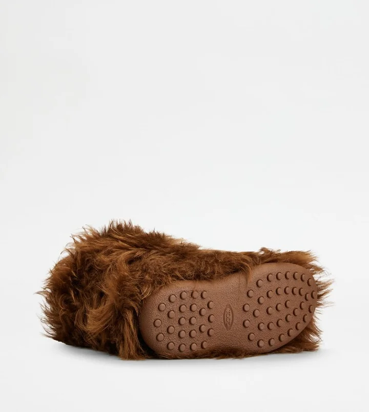 Tod's W. G. Ankle Boots in Sheepskin - Image 4