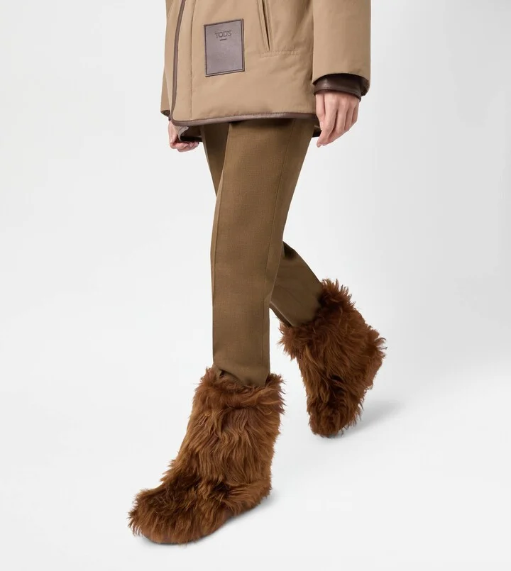 Tod's W. G. Ankle Boots in Sheepskin - Image 6