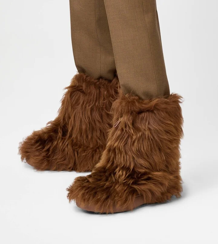 Tod's W. G. Ankle Boots in Sheepskin - Image 7