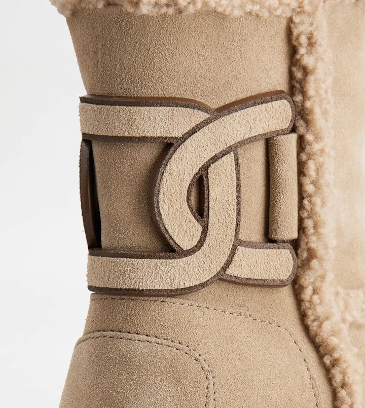 Tod's W. G. Ankle Boots in Suede - Image 5