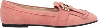 Salmon pink