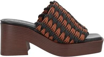 Tod's Woman Mules & Clogs