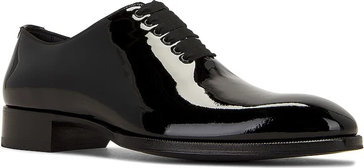 TOM FORD Patent Lace Up in Black - Image 2