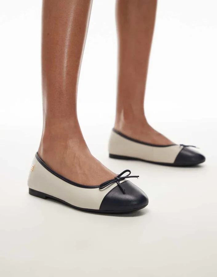 Tommy Hilfiger ballet flats in off white