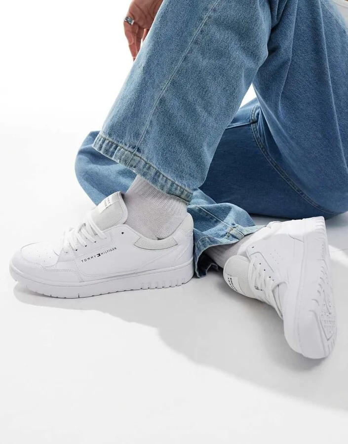 Tommy Hilfiger Basket essential sneakers in triple white - Image 4