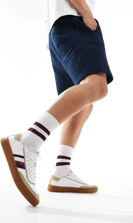 Tommy Hilfiger Court sneakers in white and beige with gum sole