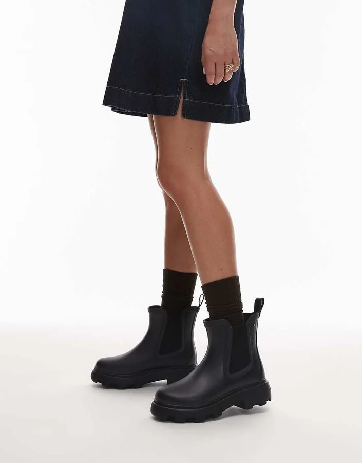 Tommy Hilfiger flag logo rubber boots with lining in black - Image 4