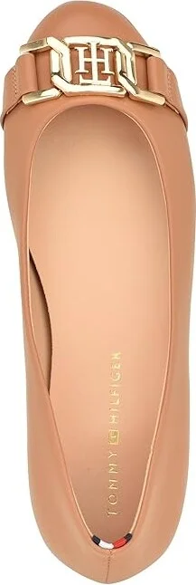 Tommy Hilfiger Gallyne Women's Flat Shoes Caramel : 6 M, Synthetic - Image 2