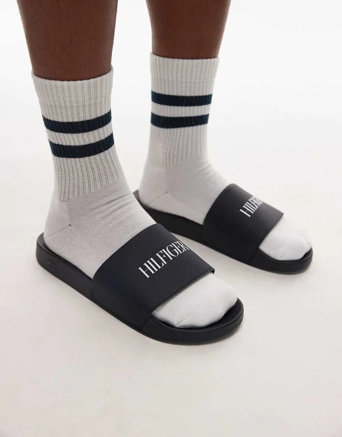 Tommy Hilfiger logo slides in navy