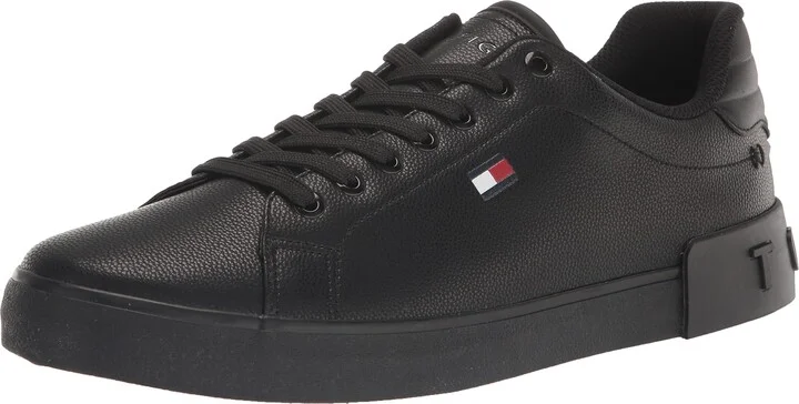 Black/Black 001