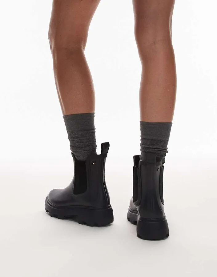 Tommy Hilfiger short rubber boots in black - Image 2