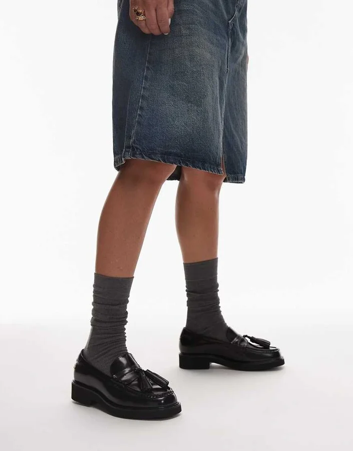 Tommy Hilfiger tassel leather loafers in black - Image 4