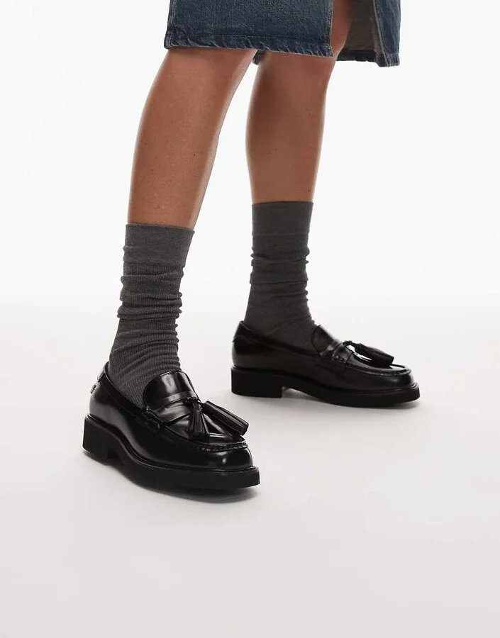 Tommy Hilfiger tassel leather loafers in black