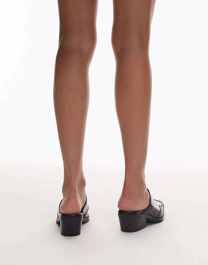 Tommy Hilfiger western detail pointed heel mules in black - Image 3