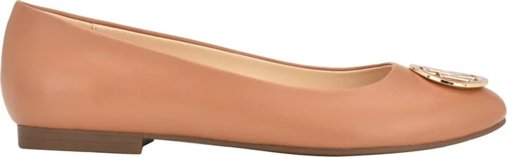 Tommy Hilfiger Women's Ganimay Classic Ballet Flats - Image 2