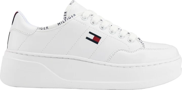 Tommy Hilfiger Women's Grazie Lightweight Lace Up Sneakers - Image 2