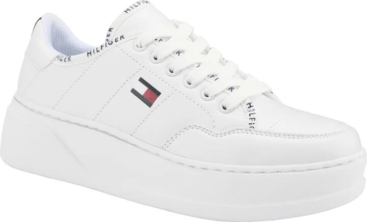 Tommy Hilfiger Women's Grazie Lightweight Lace Up Sneakers