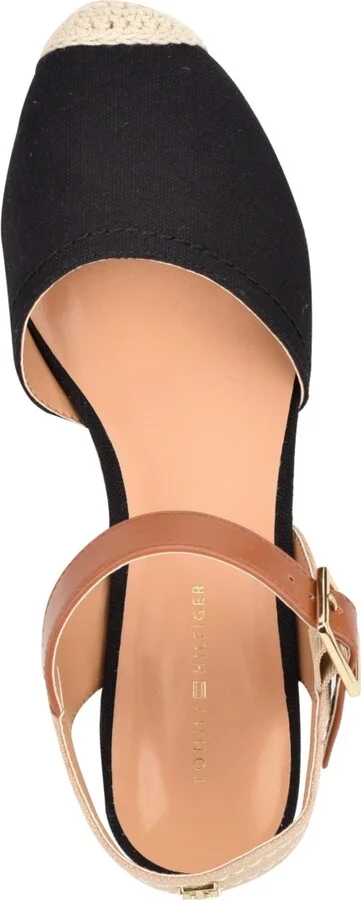 Tommy Hilfiger Women's Nilsa Closed Toe Espadrille Wedge Sandal - Image 4